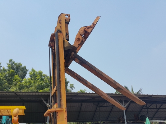 รถฟอร์คลิฟต์ TOYOTA 2FD25 รถเก่านอกนำเข้า ยังไม่เคยใช้งานในไทย ยก 2.5 ตัน เสาสูง 3 เมตร งากระดก ยกเท ล้อหน้าคู่ เครื่อง 2J พร้อมใช้งาน มีเอกสารใบอินวอยซ์ มี VDO การทำงานให้ชม