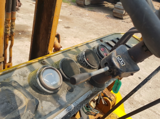 รถฟอร์คลิฟต์ TOYOTA 2FD25 รถเก่านอกนำเข้า ยังไม่เคยใช้งานในไทย ยก 2.5 ตัน เสาสูง 3 เมตร งากระดก ยกเท ล้อหน้าคู่ เครื่อง 2J พร้อมใช้งาน มีเอกสารใบอินวอยซ์ มี VDO การทำงานให้ชม