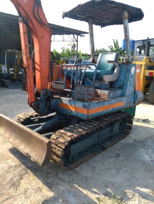 รถแบคโฮ HITACHI EX27 รถเก่านอกนำเข้า ยังไม่เคยใช้งานในไทย เทียบเท่า KOMATSU PC30-6 ชั่วโมงการทำงาน 2,000+ชั่วโมง เครื่องดี ปั๊มแรง เอวแน่น พร้อมใช้งาน มีเอกสารใบอินวอยซ์