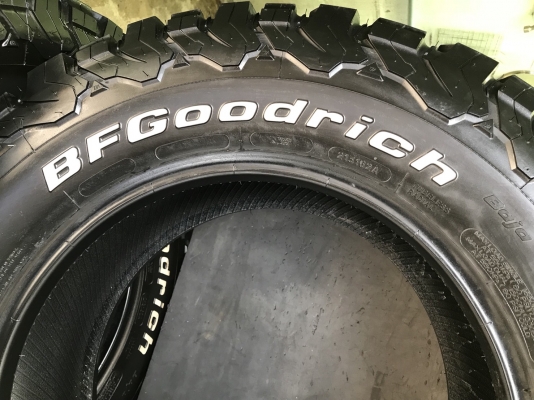 ยาง BF Goodrich 285-65-18 ปี 17 สวย ดอกเต็มๆ