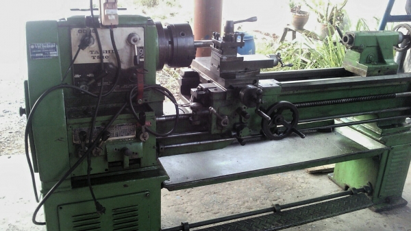 เครื่องกลึง 6 ฟุต 3 เพลา เกียร์บล็อก สวยๆๆๆ 78,000 พร้อมใช้งาน