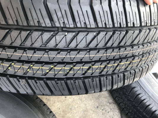 ยางบิสโตน 265/65/17 ปี17ถอดรถป้ายแดง