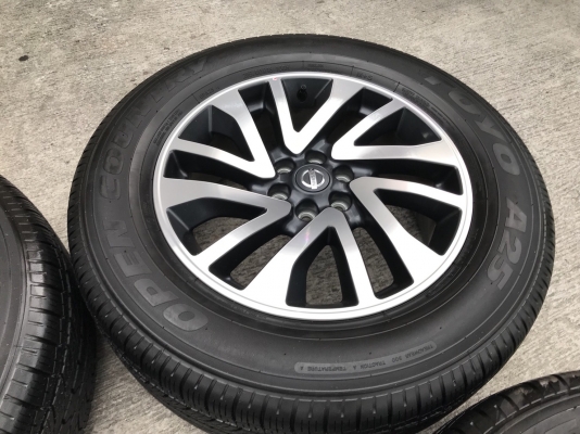 ล้อแม็กป้ายแดง Nissan Navara Caliber NP300 ขอบ 18 พร้อมยาง 255-60-18 ปี 17 สวยกริ๊บ