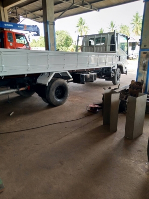 ขาย 6ล้อ isuzu NPR 150แรง ปี51 ยาว 5ม.