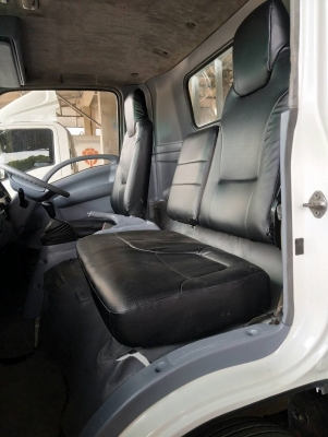 ขาย 6ล้อ isuzu NPR 150แรง ปี51 ยาว 5ม.