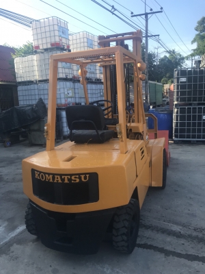 รถยก2.5ตันkomatsu รถยก2.5ตันkomatsu