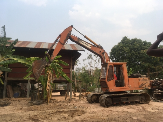 ขายรถแม็คโคฮิตาชิ120uxปั้มใหม่ใช้งานปกติเครื่องดีช่วงล่างสวย0854997911