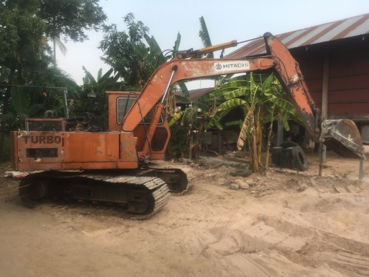 ขายรถแม็คโคฮิตาชิ120uxปั้มใหม่ใช้งานปกติเครื่องดีช่วงล่างสวย0854997911