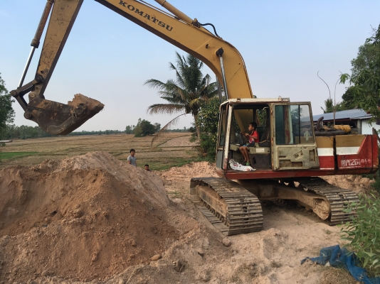 ขายรถแม็คโคโคมัสสุpc200-3คอนโทนสั้นตูดแดงช่วงล่างสวยใช้งานปกติ0854997911