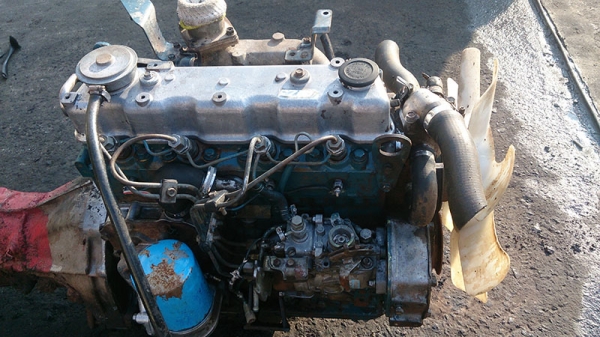 ขายเครื่องยนต์ดีเซลขับลังนิสสัน SD23 13550 บาท