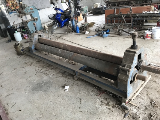 ขายเครื่องม้วนม้วนงานได้2.8เมตรม้วนได้6มิลพร้อมใช้ราคากันเองครับ