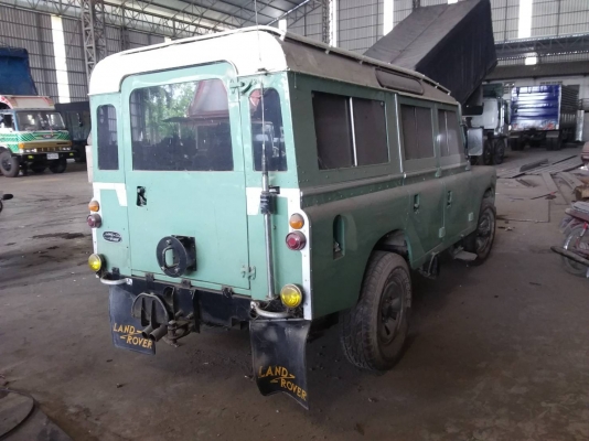 ขายรถแลนขับเคลื่อน 4 ล้อ ขายรถแลนขับเคลื่อน 4 ล้อ