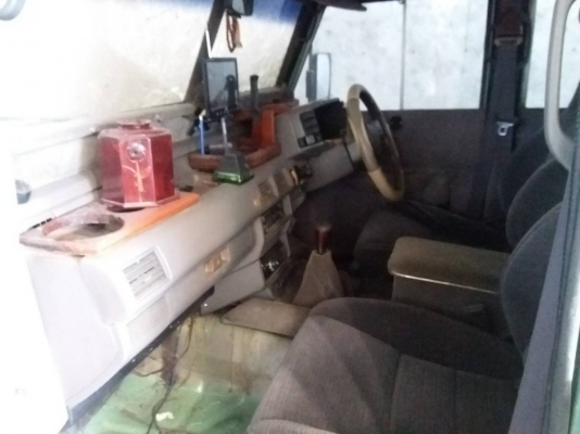 ขายรถแลนขับเคลื่อน 4 ล้อ ขายรถแลนขับเคลื่อน 4 ล้อ