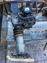 ขายเครื่องตบดินกระโดดจิงโจ้ mikasa mt55