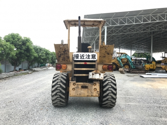 ขายรถตักKOMATSUรุ่น507นำเข้าญี่ปุ่นไม่เคยใช้งานในไทย เอวอ่อน  เครื่องดีเซล4สูบ สภาพดีพร้อมใช้งาน 081-8302909 จิรโรจน์ Line  :  jiraroj2909