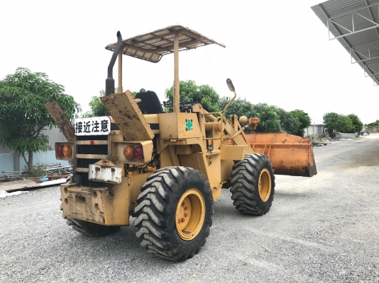 ขายรถตักKOMATSUรุ่น507นำเข้าญี่ปุ่นไม่เคยใช้งานในไทย เอวอ่อน  เครื่องดีเซล4สูบ สภาพดีพร้อมใช้งาน 081-8302909 จิรโรจน์ Line  :  jiraroj2909