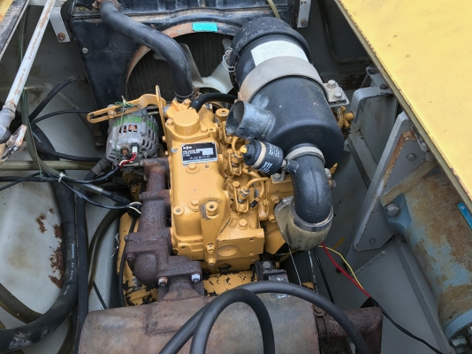 ขายรถบดล้อยางKOMATSUรุ่นJW30-1นำเข้าจากญี่ปุ่น ไม่เคยใช้งานในไทย มีเอกสารพร้อมจดทะเบียน  ล้อยาง7เส้น เครื่องยนต์ดีเซลคูโบต้า3สูบ สภาพดีพร้อมใช้งานขาย125000ลดเหลือ100000LINE: jiraroj2909