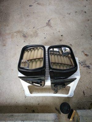 กระจกส่องข้าง mighty ln 106