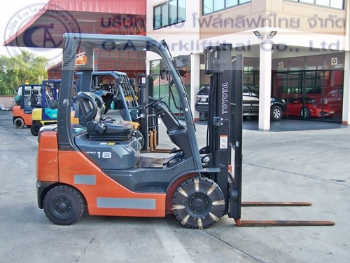 ขาย รถโฟล์คลิฟท์ TOYOTA รุ่น 8-FD18