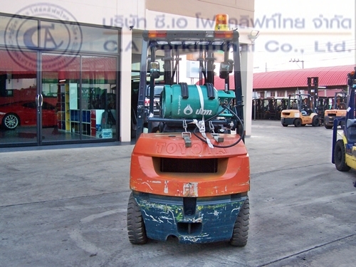 ขาย รถโฟล์คลิฟท์ TOYOTA รุ่น 7-FG25