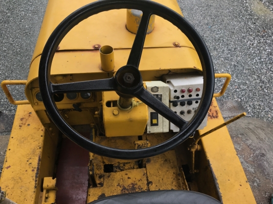 ขายรถบด3ล้อAVELING BARFORDรถนอกนำเข้าไม่เคยใช้งานในไทยมีเอกสารพร้อมสภาพดีพร้อมใช้งานเครื่องดีเซล4สูบ Line:Jiraroj2909