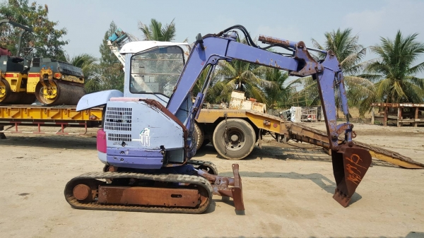 MINI.EXCAVATOR KOMATSU PC828UU-2E