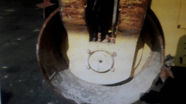 รถบด ยี่ห้อ โบแมกBW 135 AD