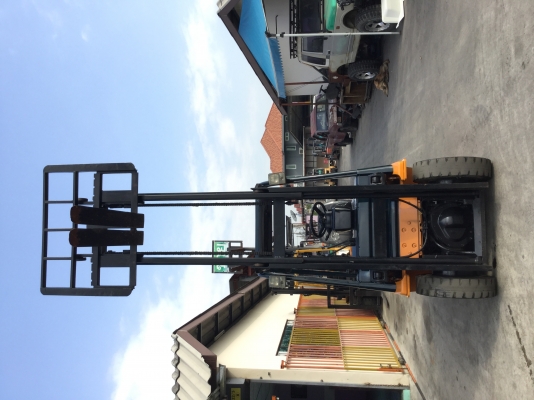 ขาย โฟรคลิฟท์ โตโยต้า รุ่น 7 ดีเซล 2. ตัน