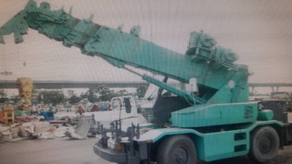 ขายรถครน ยี่ห้อ KOBELCO K70-2