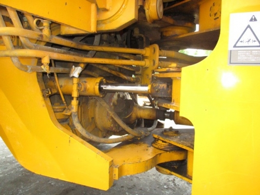 ขายโล๊ะสต๊อค รถตัก CAT 924F 2คิว รถเสร็จจากงานเช่า เครื่อง เกียร์ ปั้มดี บอดี้เอาไปเคาะทำสีหน่อย ถูกๆคุ้มๆ โทร. 092-929-9942 ธีรเทพ