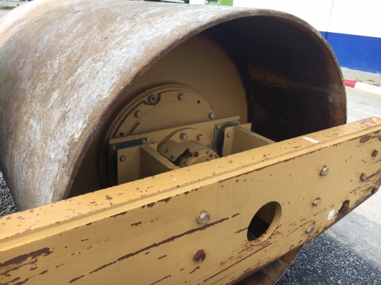 Caterpillar CS-563C : รถบด12 ตัน นำเข้าจากญี่ปุ่น โทร. 080-6565422 (หนิง)