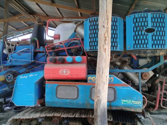 ขายรถเกี่ยวข้าวสักสยาม พร้อมรถลากหน้ายาว