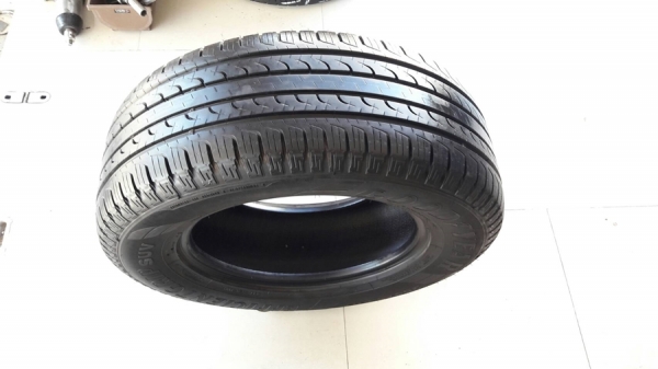 ยาง265/65/17 ปี3716  GOOD YEAR EFFICIENTGRIP SUV  4 เส้น