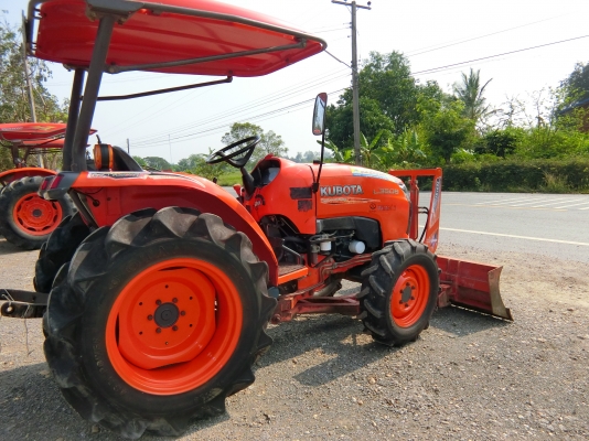 ❥สินค้าเข้าใหม่ L3608❥สภาพนางฟ้า รับประกันเครื่องดีเกียร์ดี???????? รถพร้อมใช้งาน  ชั่วโมงทำงาน 1306ชม. อุปกรณ์ 3ชิ้น ผาน+ใบดันหน้า +โรตารี่ราคา305000บาท  ↠↠สนใจติดต่อสอบถาม↠0906910337 ⛽️พิกัดร้าน ส.เจริญแทรกเตอร์ อ. บางระกำ จ. พิษณุโลก