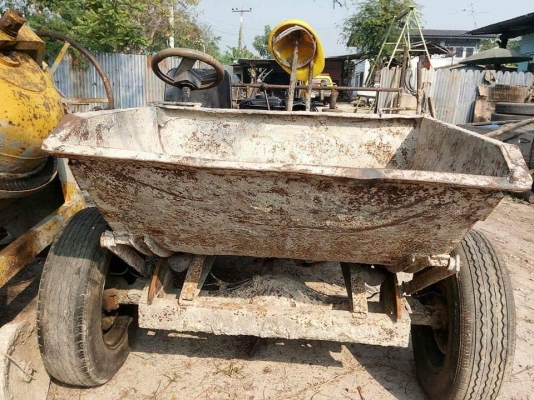 รถดั๊มเปอร์พร้อมใช้งาน รถดั๊มเปอร์พร้อมใช้งาน