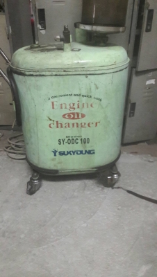 ขายถังถ่ายน้ำมันเครื่องเก่า ตกแต่งร้าน ขายตามสภาพ