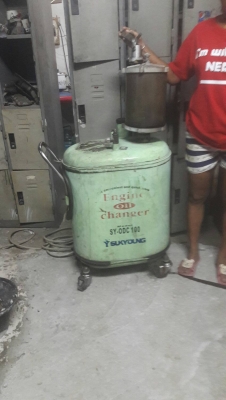 ขายถังถ่ายน้ำมันเครื่องเก่า ตกแต่งร้าน ขายตามสภาพ