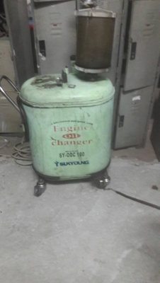 ขายถังถ่ายน้ำมันเครื่องเก่า ตกแต่งร้าน ขายตามสภาพ