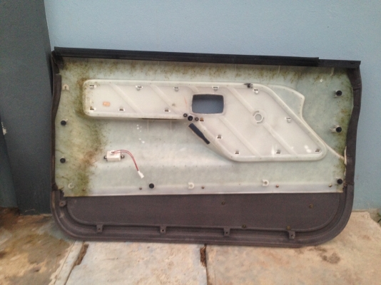 แผงประตู isuzu mu ใส่ tfr cameo คู่ละ 3000 บาท