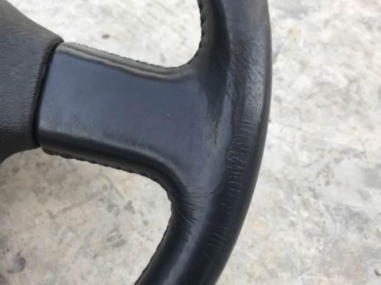 วงพวงมาลัยหนัง isuzu trooper ใส่ tfr cameo 2500บาท