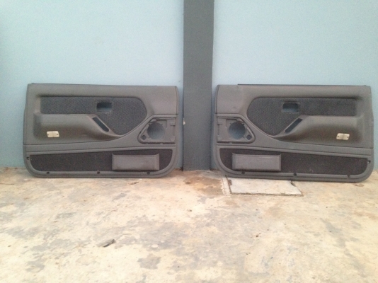 แผงประตู isuzu mu ใส่ tfr dragon cameo ตามสภาพ มีรอยซ่อมนิดหน่อย 2000บาท