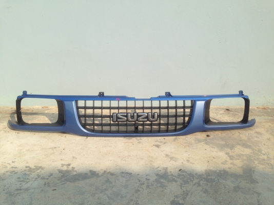 กระจังหน้า isuzu mu ใส่ tfr cameo สวยๆ 1800 บาท