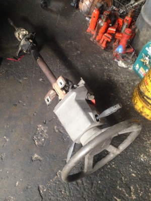 แกน+วง พวงมาลัย nissan big-m จอเหลี่ยม ปรับระดับได้ ทั้งชุด2500บาท