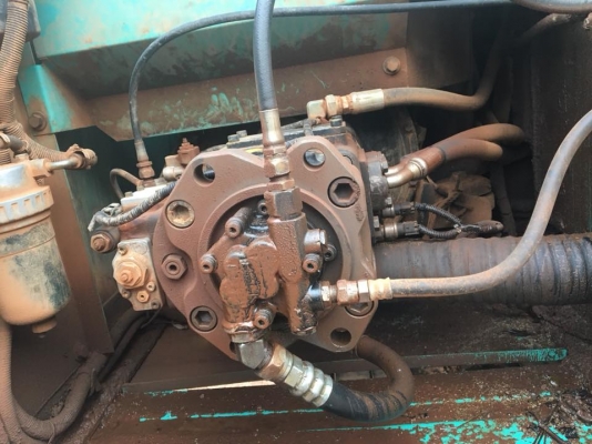 ขาย รถแบ็คโฮ Kobelco sk200-6 yn10 เอกสารเล่มทะเบียน เครื่องแน่น ปั๊มดี ไม่โหลด ไฟฟ้าครบ ช่วงล่างสวย เฟรมดี แผ่นหนา บูม อามร์ สวย เอวขยับนิดหน่อย ราคา 1,190,000 ต่อรอง สนใจ 093-2795977