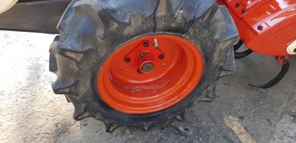 รถพรวนดินดีเซล 8 แรง รหัสสินค้า i1 - 11 พร้อมใช้งาน