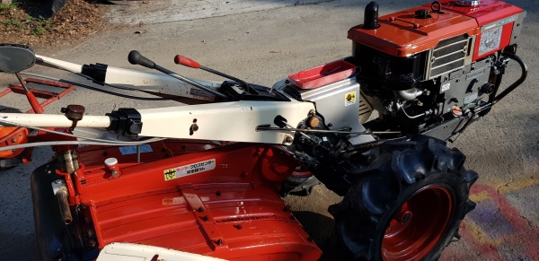 รถพรวนดินดีเซล 8 แรง รหัสสินค้า i1 - 11 พร้อมใช้งาน