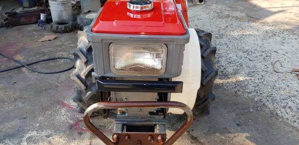 รถพรวนดินดีเซล 8 แรง รหัสสินค้า i1 - 11 พร้อมใช้งาน