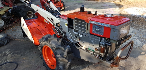 รถพรวนดินดีเซล 8 แรง รหัสสินค้า i1 - 11 พร้อมใช้งาน