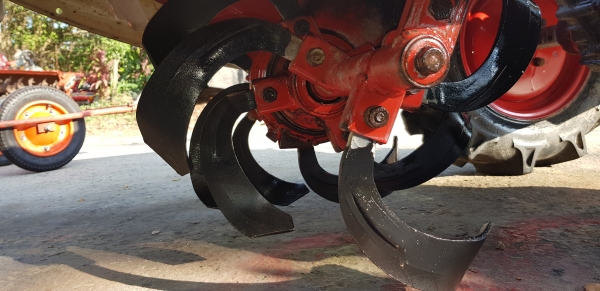 รถพรวนดินดีเซล 8 แรง รหัสสินค้า i1 - 11 พร้อมใช้งาน