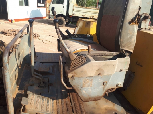 Sumitomo S90 คอนโทรลสั้น ปั้มนิ้ว เทียบเท่า30 ท้ายกลม Sumitomo S90 คอนโทรลสั้น ปั้มนิ้ว เทียบเท่า30 ท้ายกลม